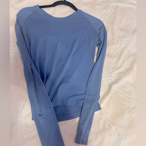 Lululemon Long sleeve - Picture 1 of 5